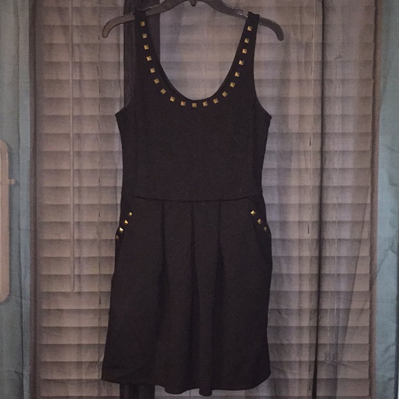 LBD with pockets - Picture 3 of 5